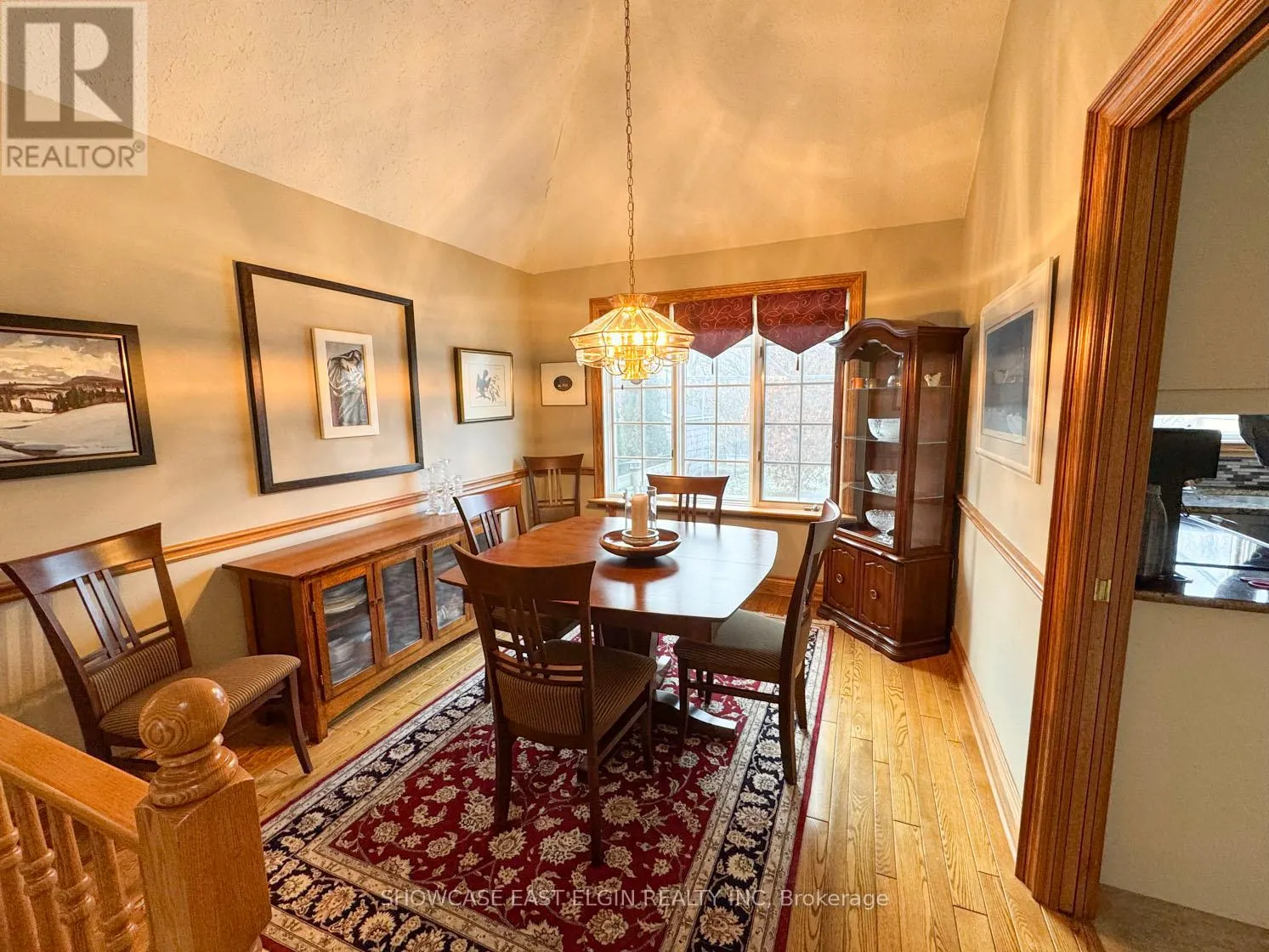 28 SINCLAIR CRESCENT