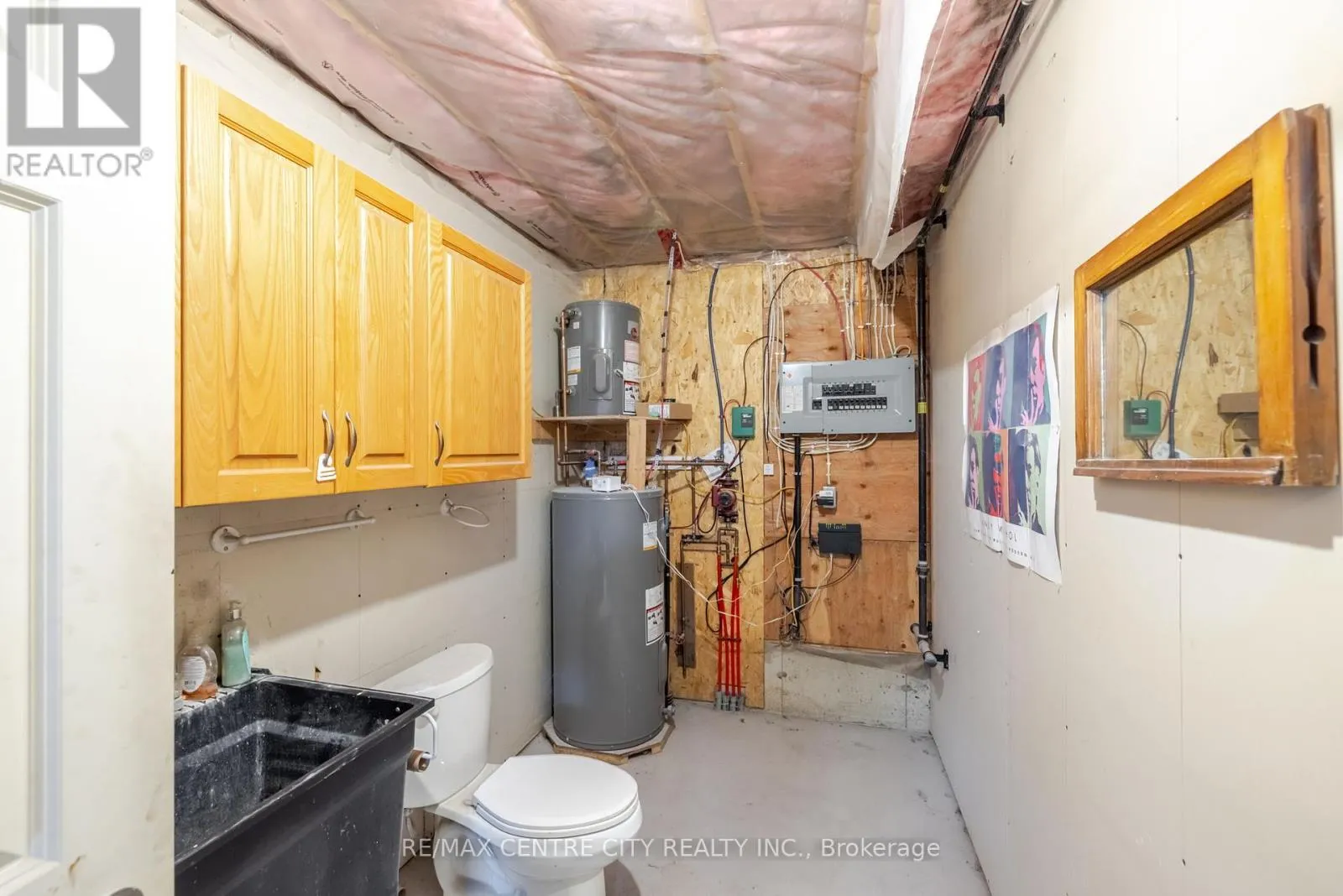 7641 LAKESHORE ROAD