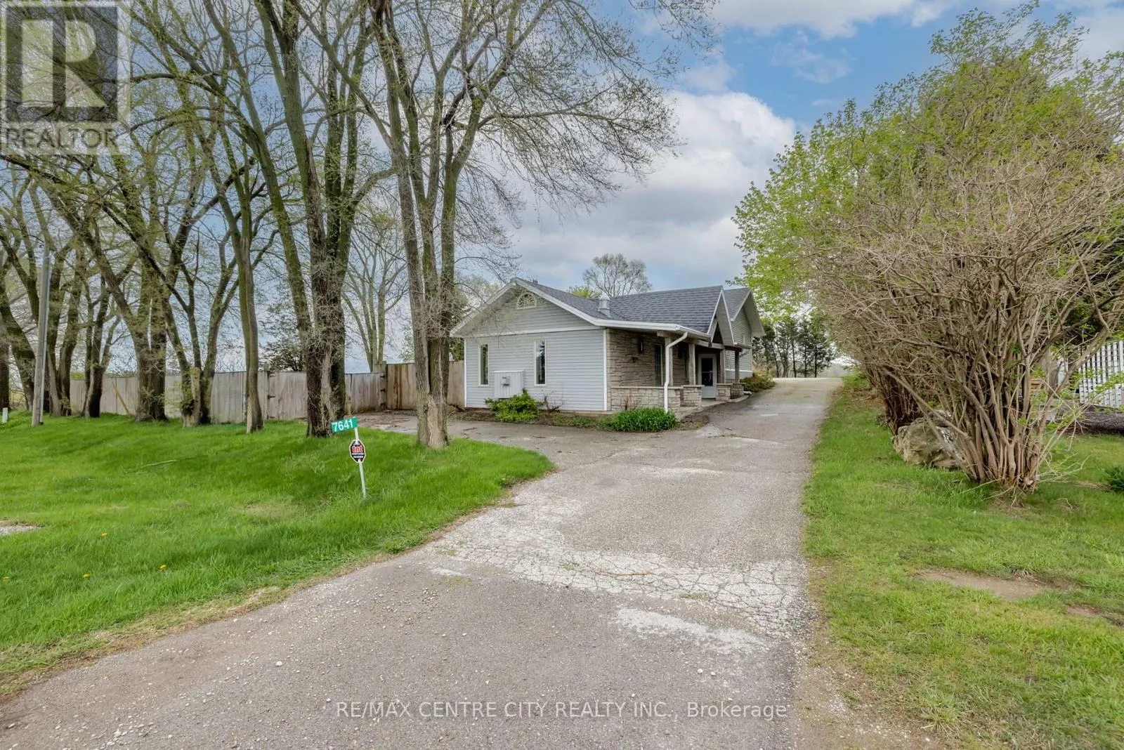 7641 LAKESHORE ROAD