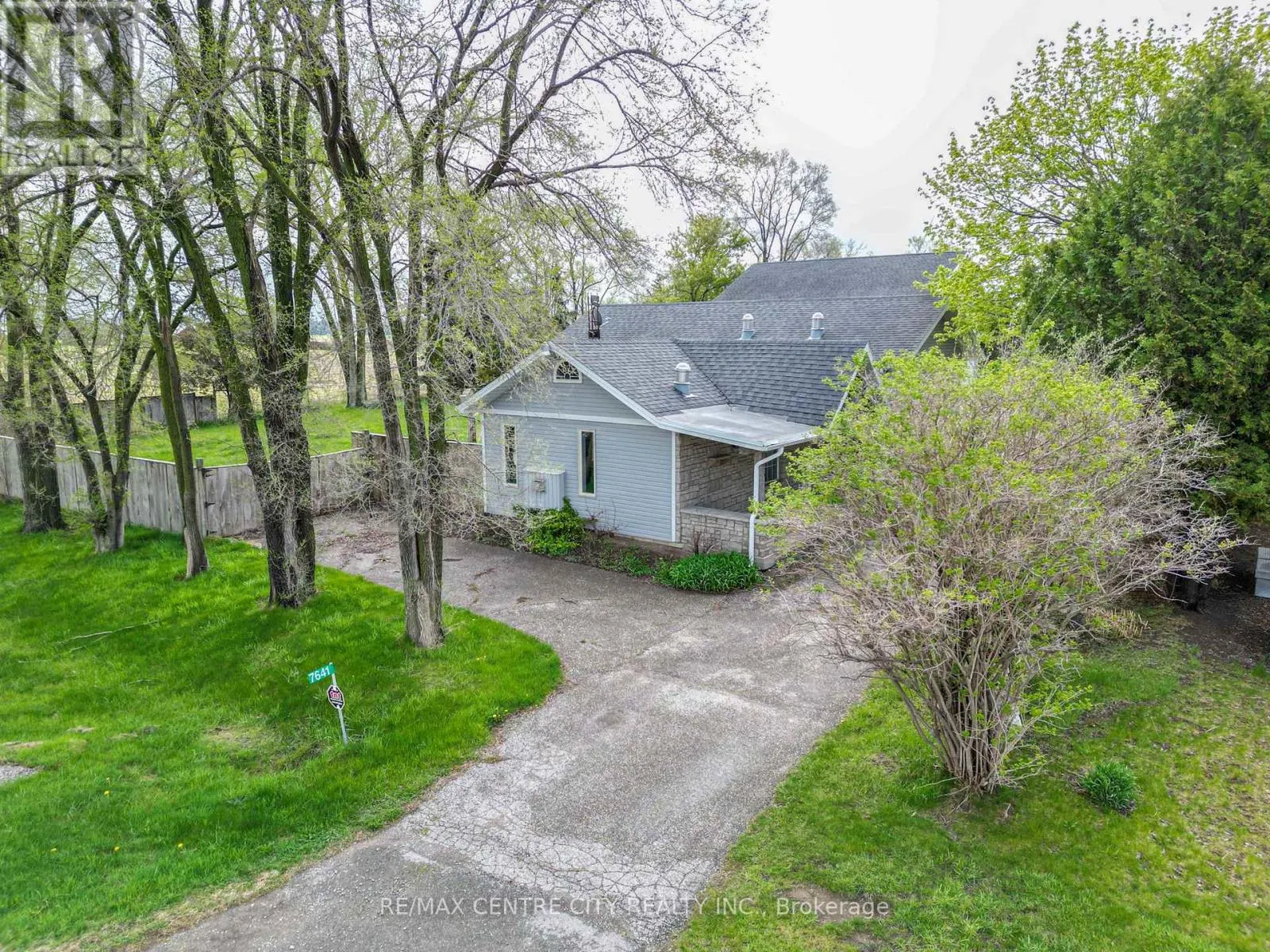 7641 LAKESHORE ROAD