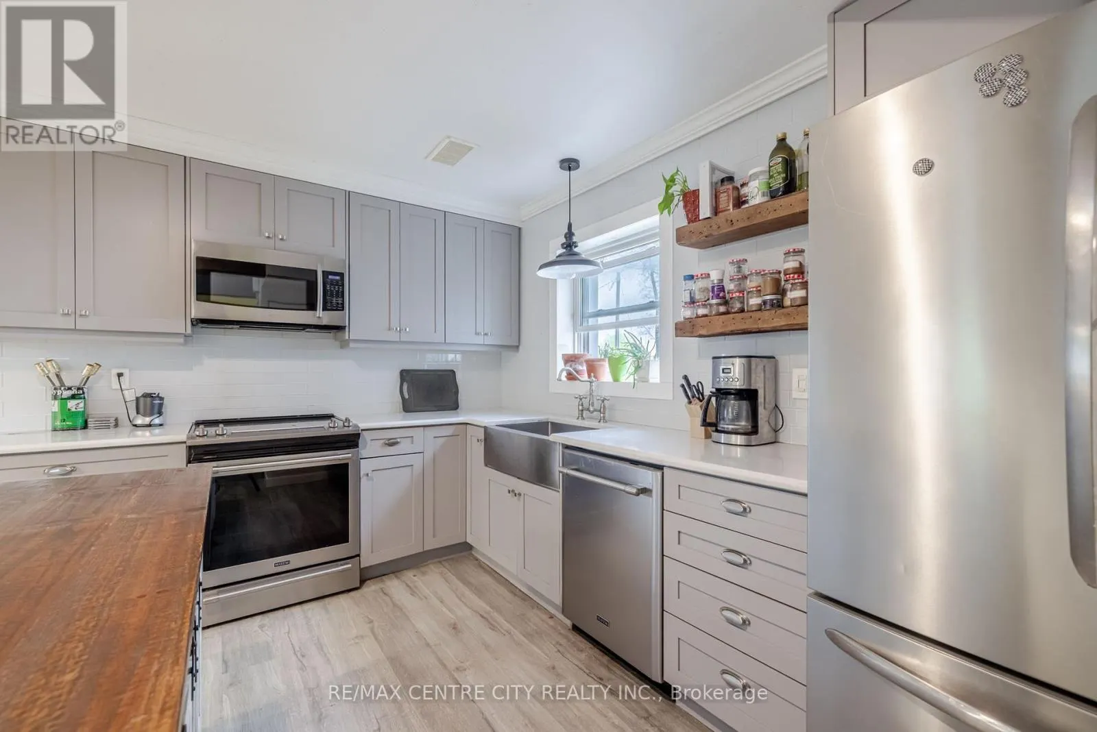7641 LAKESHORE ROAD
