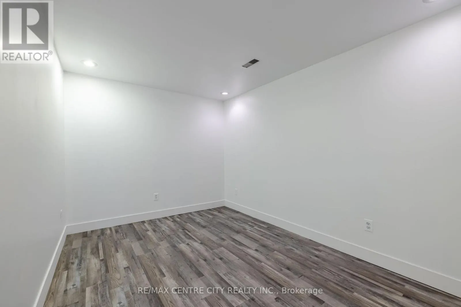 7641 LAKESHORE ROAD