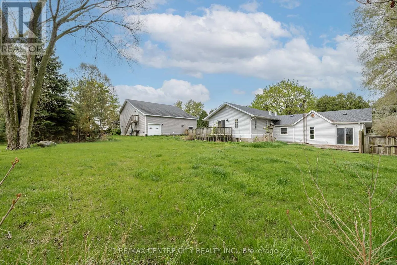 7641 LAKESHORE ROAD
