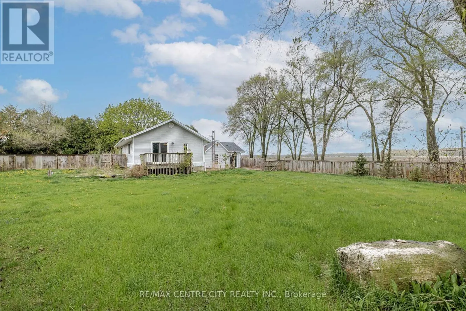 7641 LAKESHORE ROAD