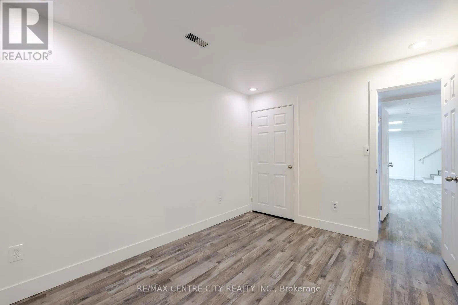 7641 LAKESHORE ROAD