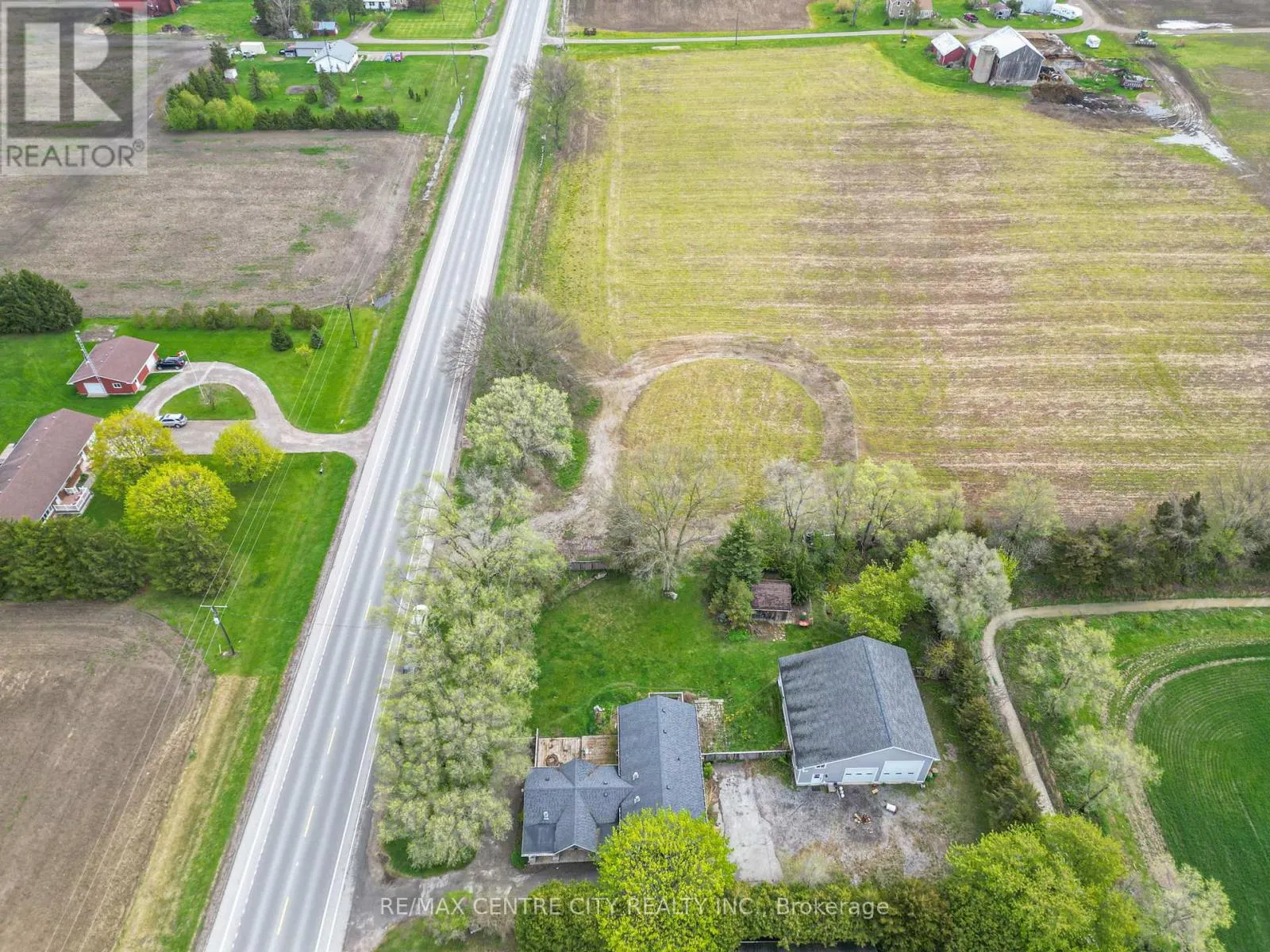 7641 LAKESHORE ROAD