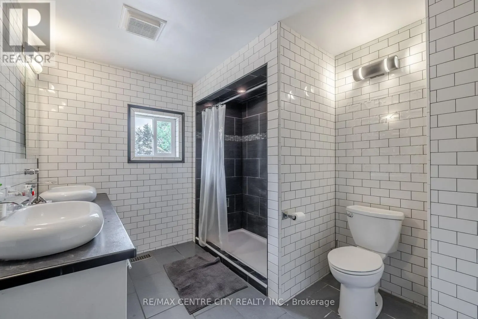 7641 LAKESHORE ROAD