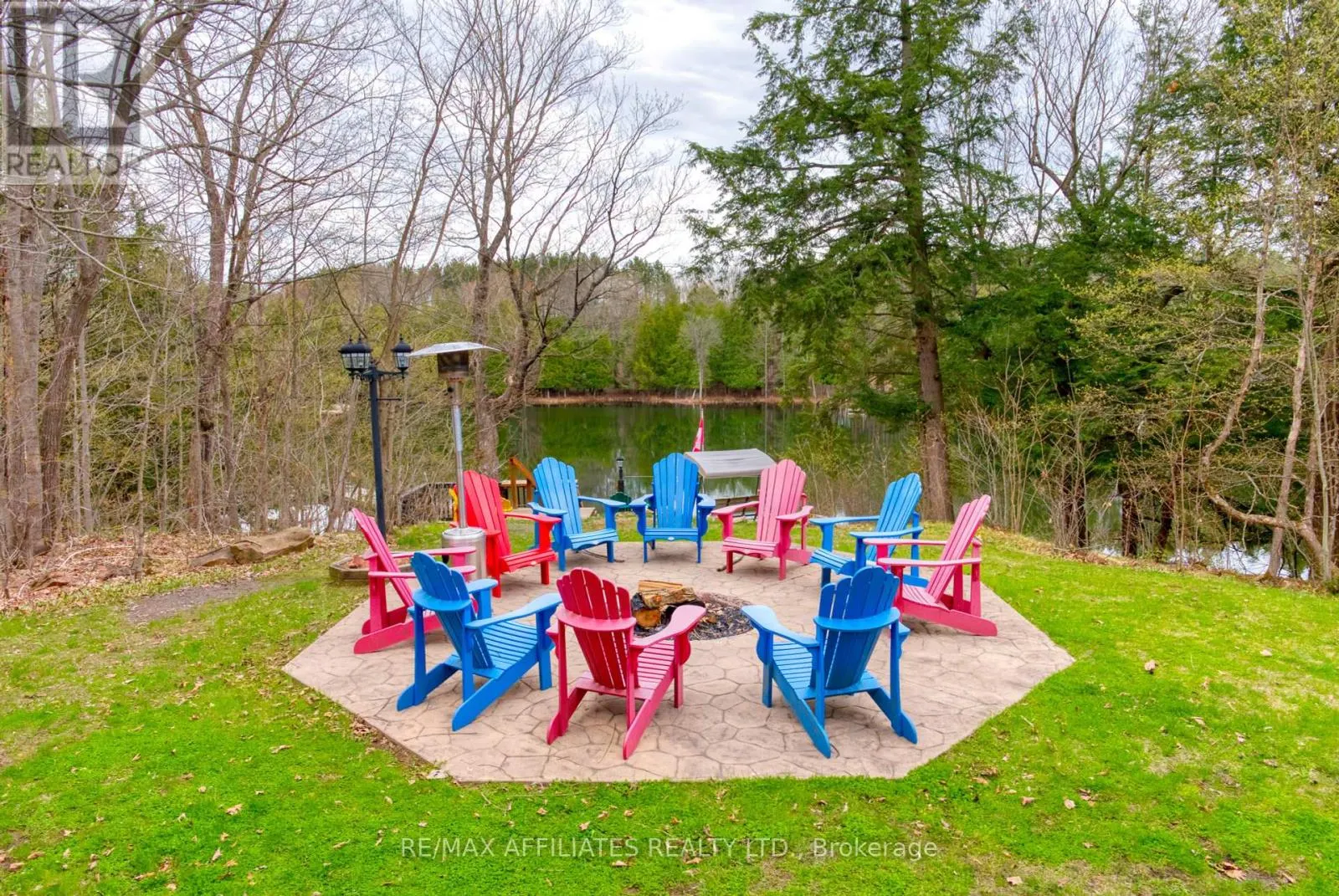 133 SWAN LANE N
