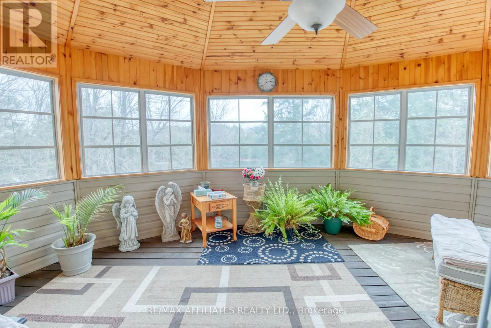 133 SWAN LANE N