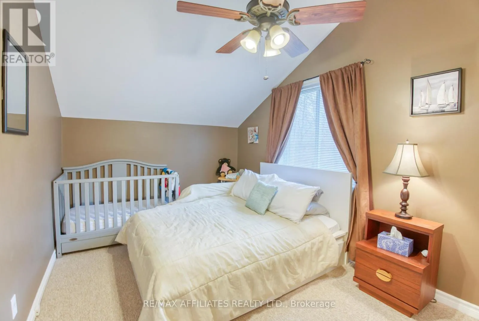 133 SWAN LANE N