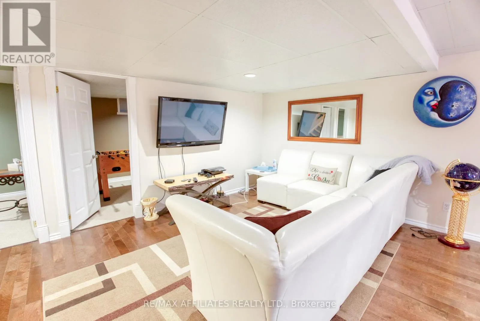 133 SWAN LANE N