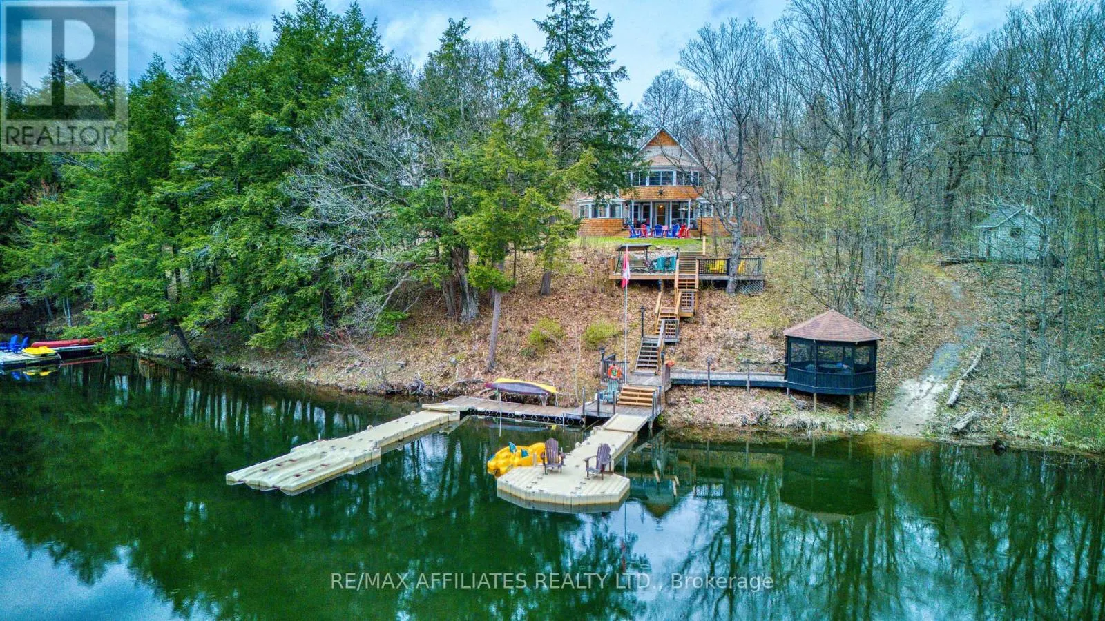 133 SWAN LANE N