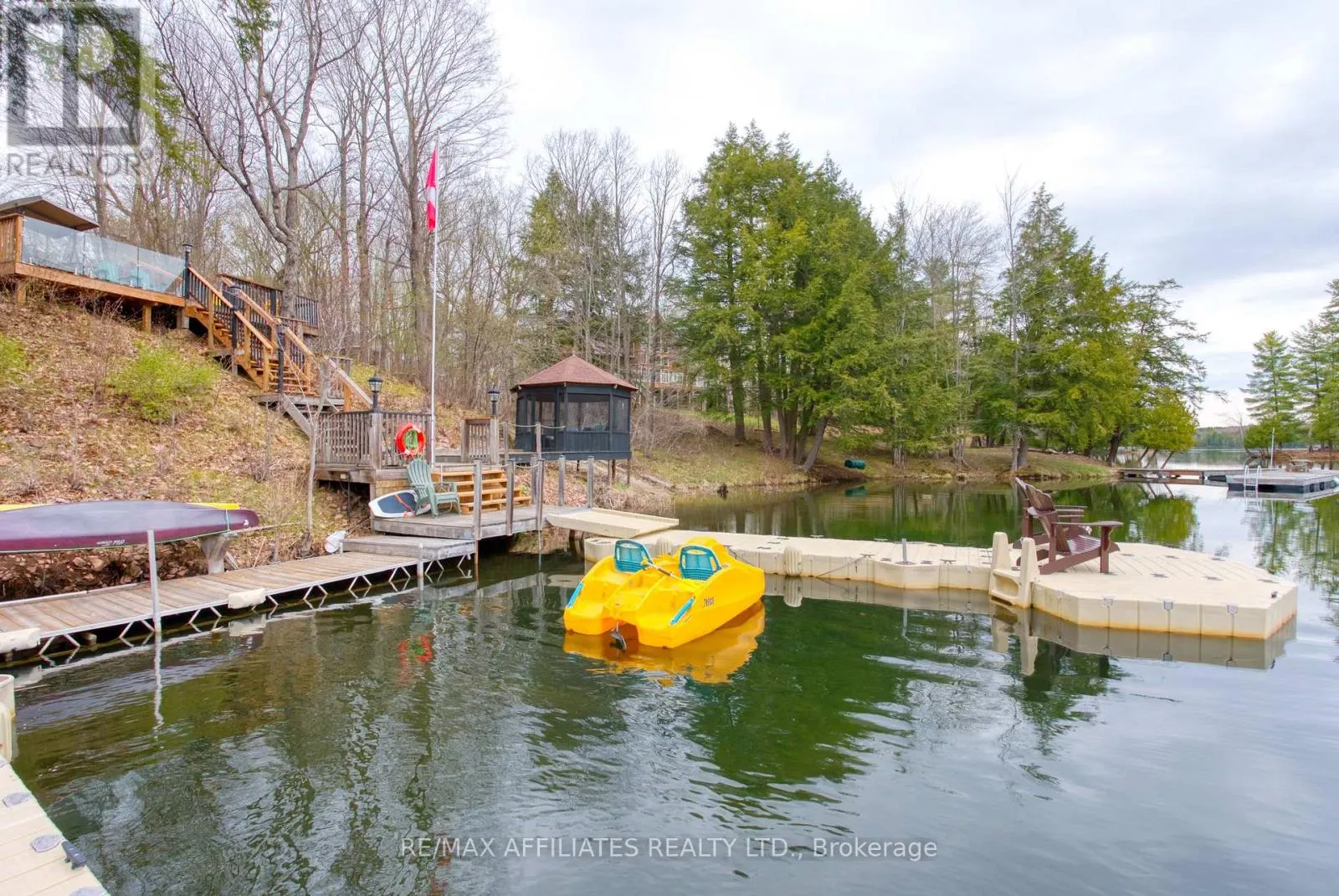133 SWAN LANE N