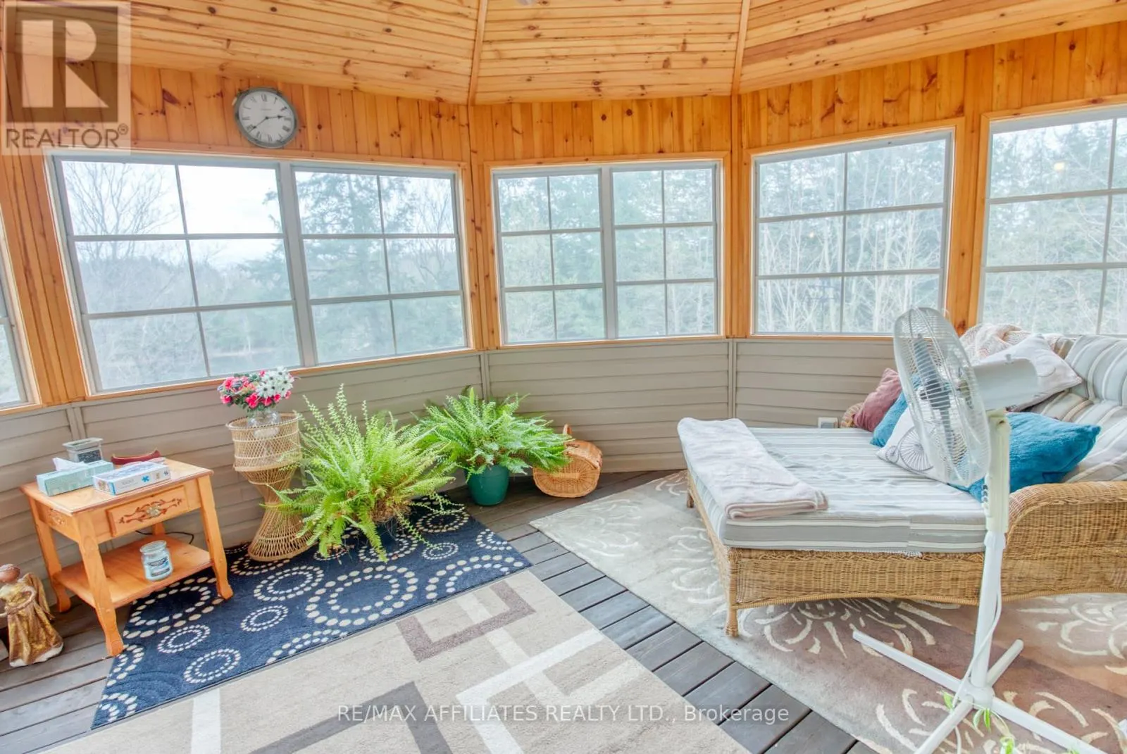133 SWAN LANE N