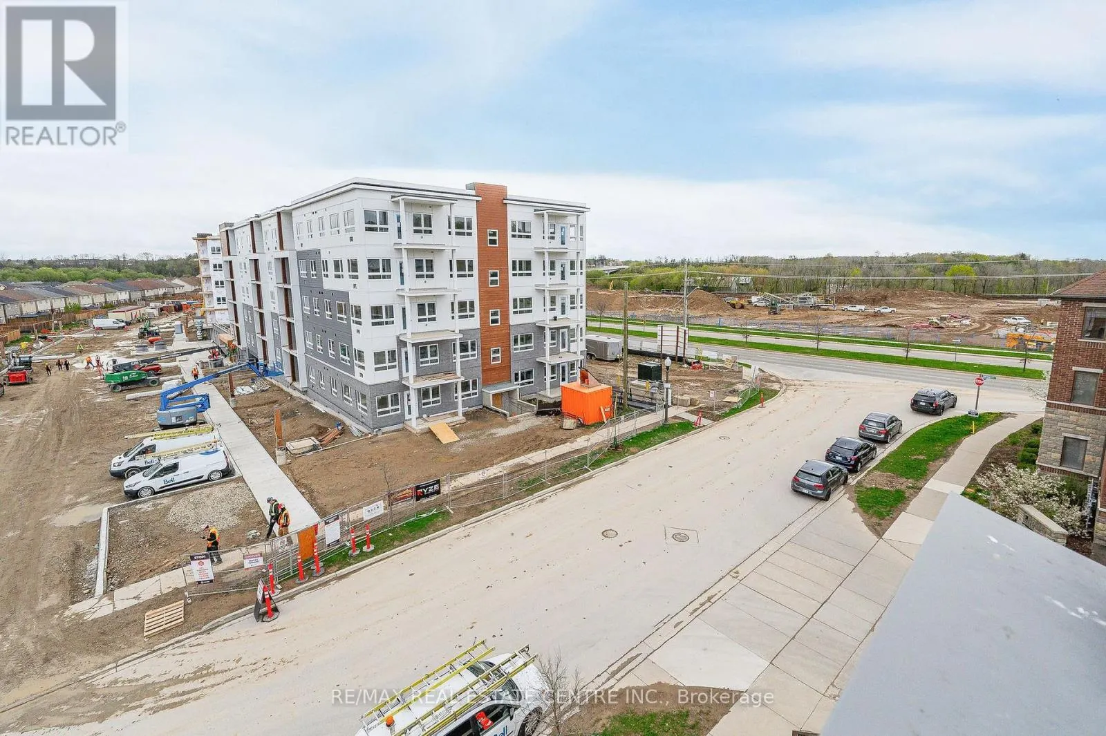 A2 - 70 WILLOWRUN DRIVE