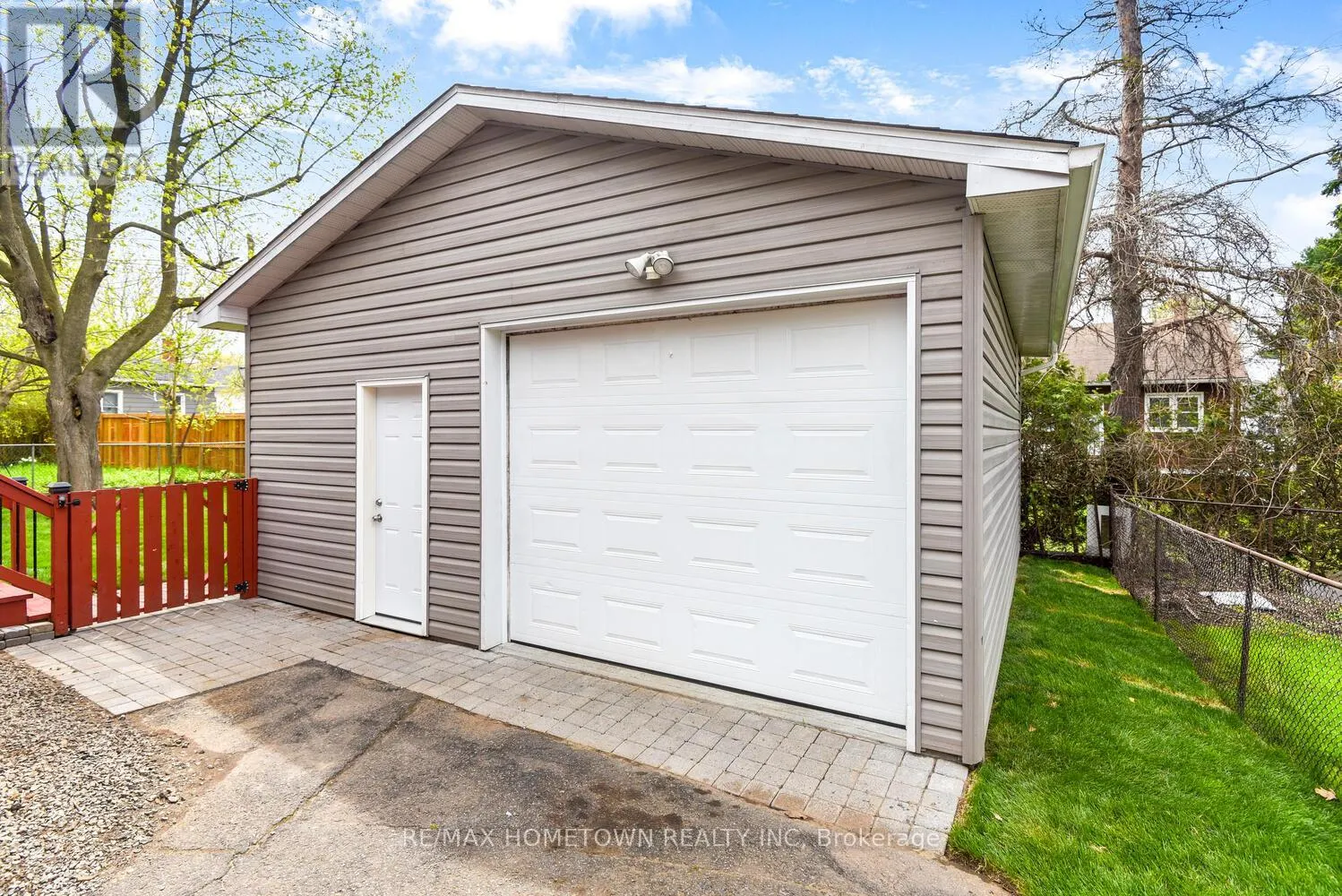 4 OTTER DRIVE