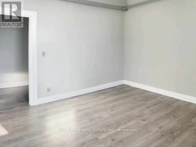 19 KING STREET W