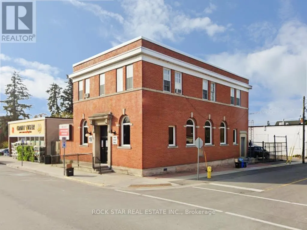 19 KING STREET W