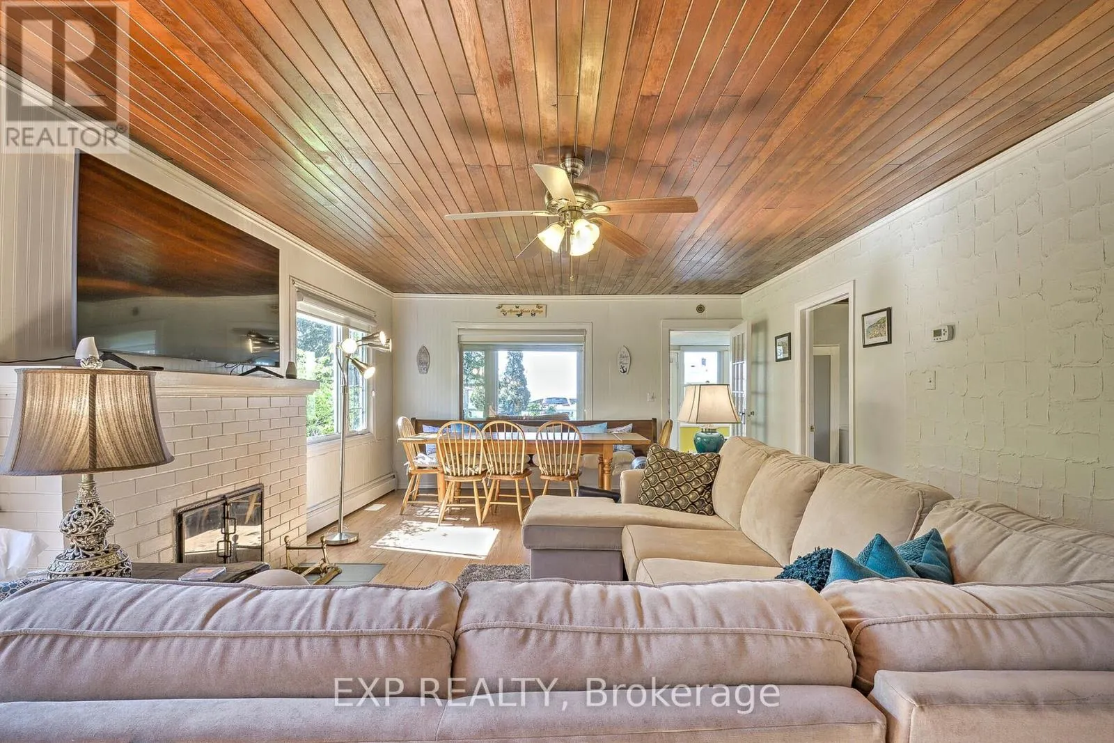 933 TWIN GABLES DRIVE ROAD