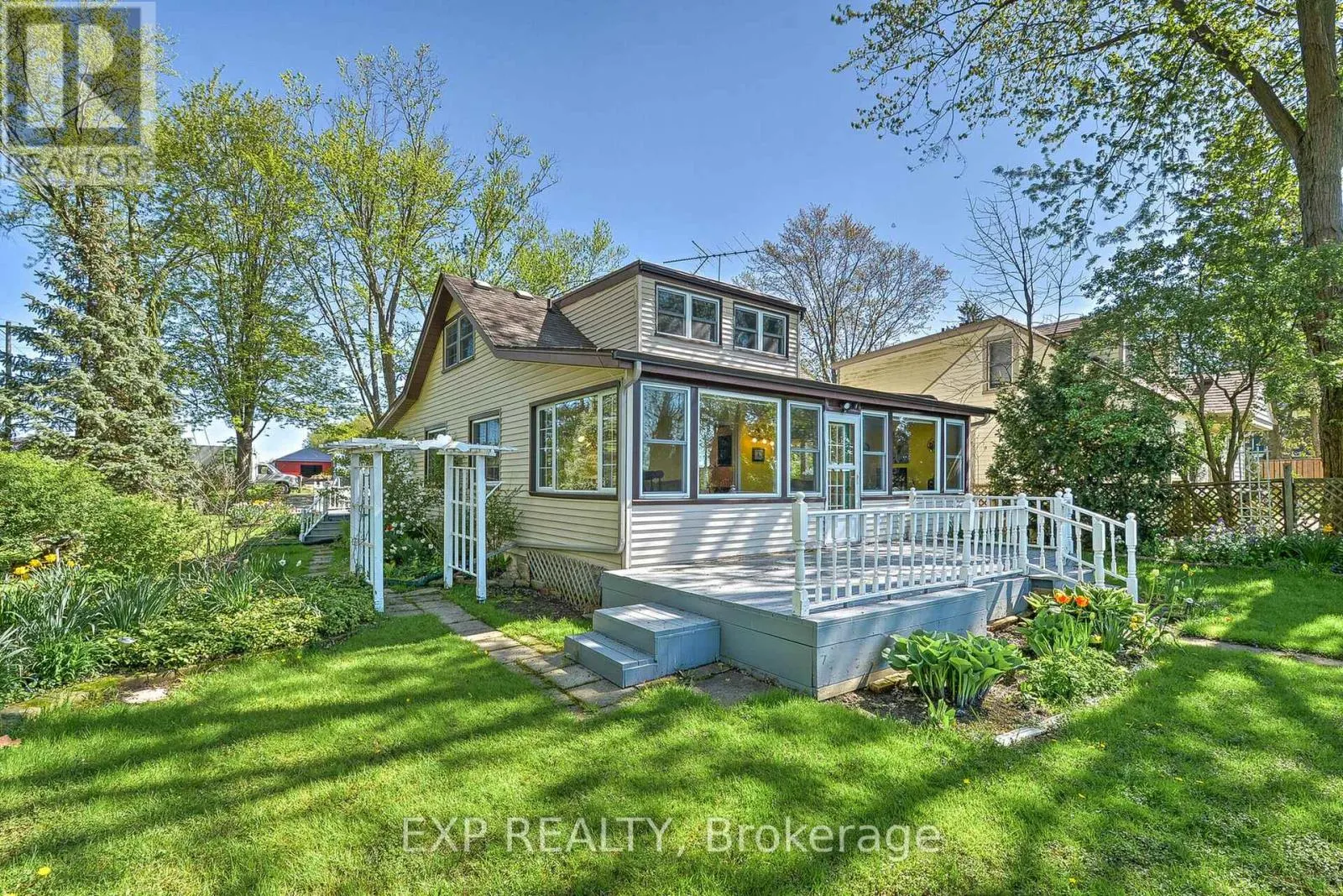 933 TWIN GABLES DRIVE ROAD