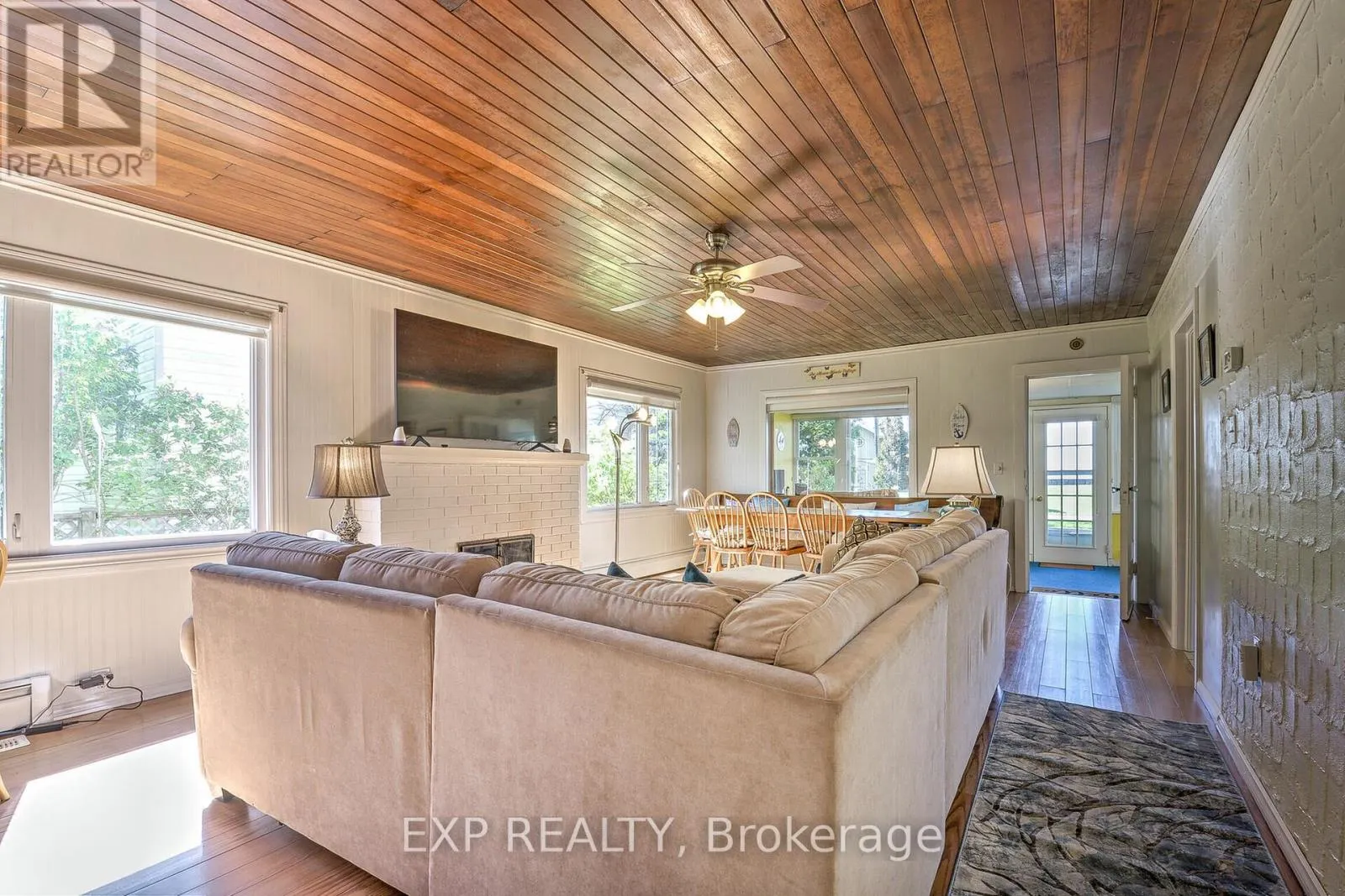 933 TWIN GABLES DRIVE ROAD
