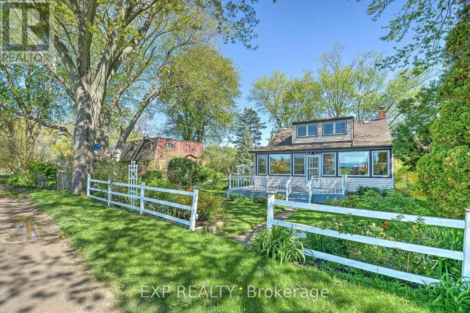 933 TWIN GABLES DRIVE ROAD