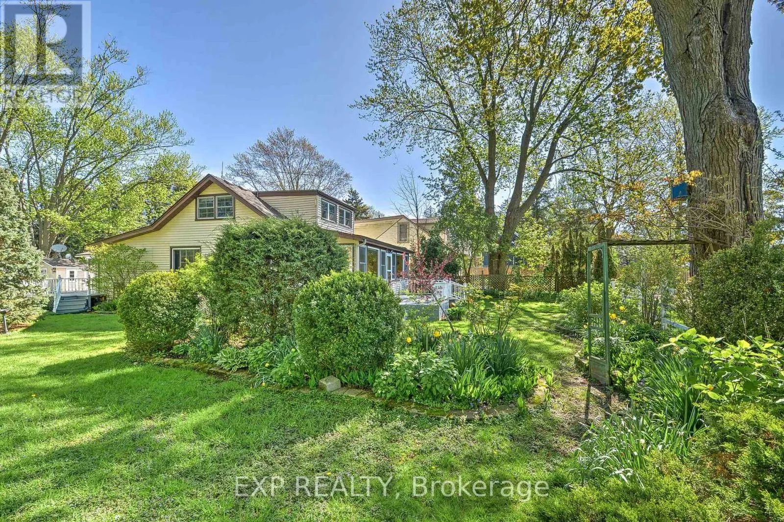 933 TWIN GABLES DRIVE ROAD
