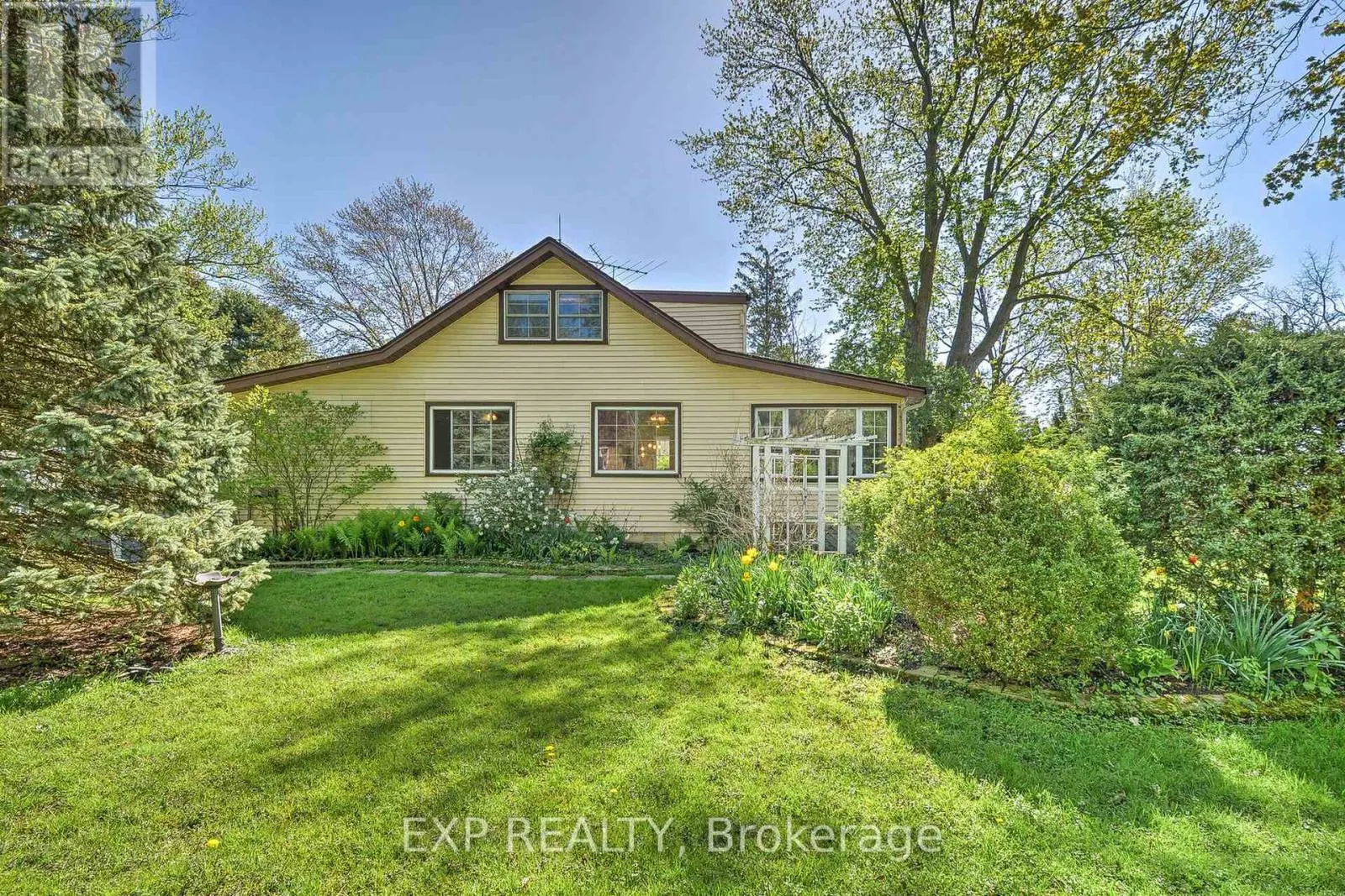 933 TWIN GABLES DRIVE ROAD