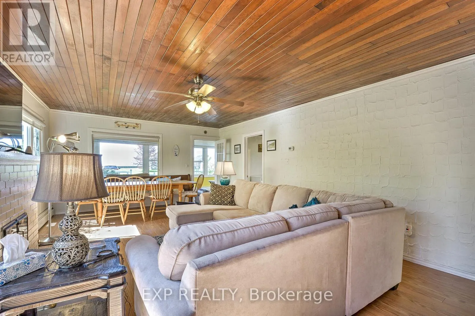933 TWIN GABLES DRIVE ROAD