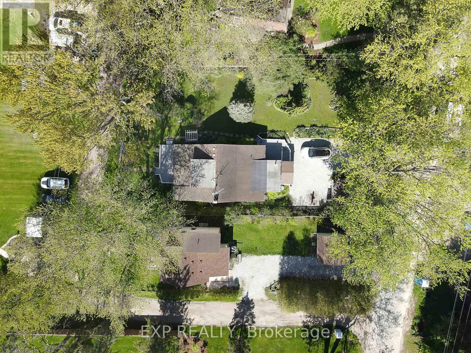 933 TWIN GABLES DRIVE ROAD