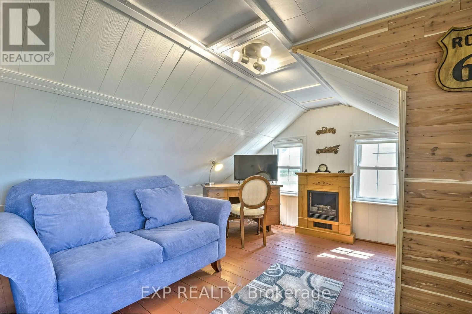 933 TWIN GABLES DRIVE ROAD