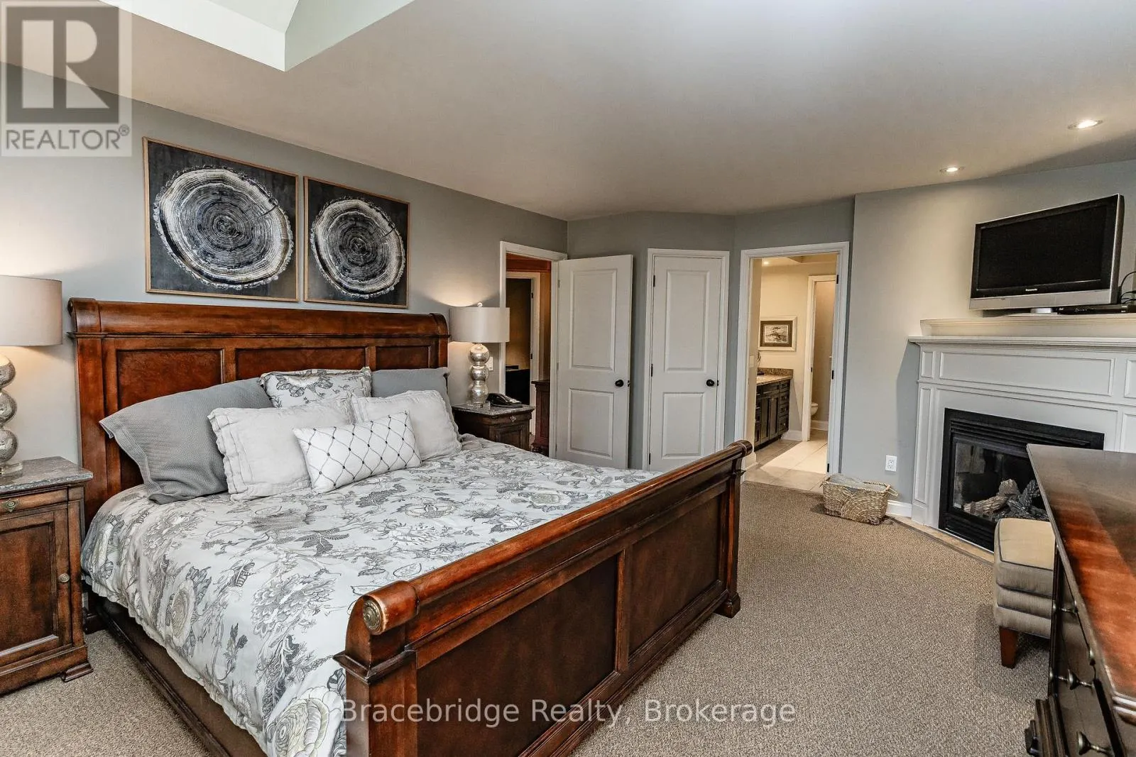 CARLING 5 W3 - 3876 MUSKOKA ROAD 118 ROAD W