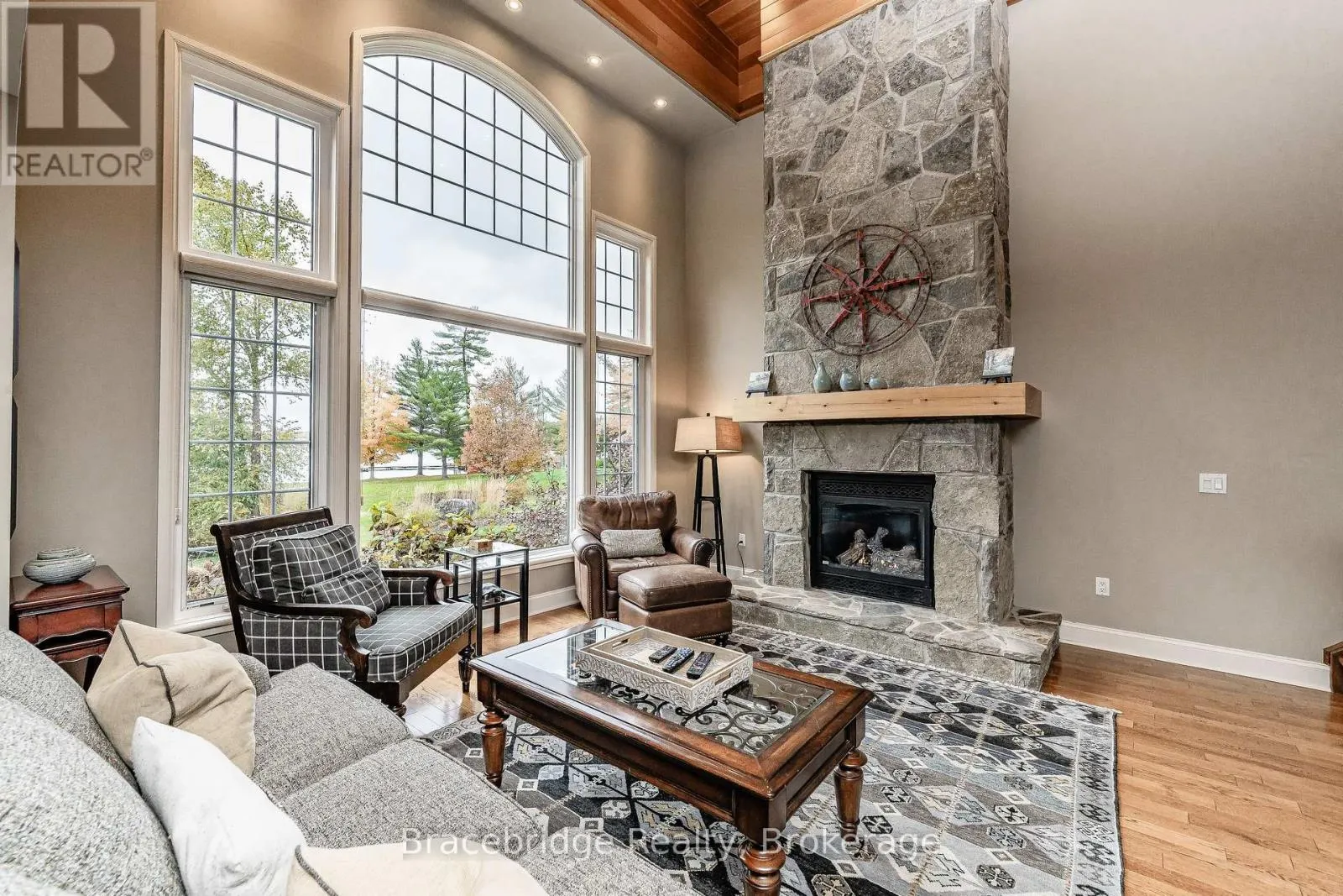 CARLING 5 W3 - 3876 MUSKOKA ROAD 118 ROAD W