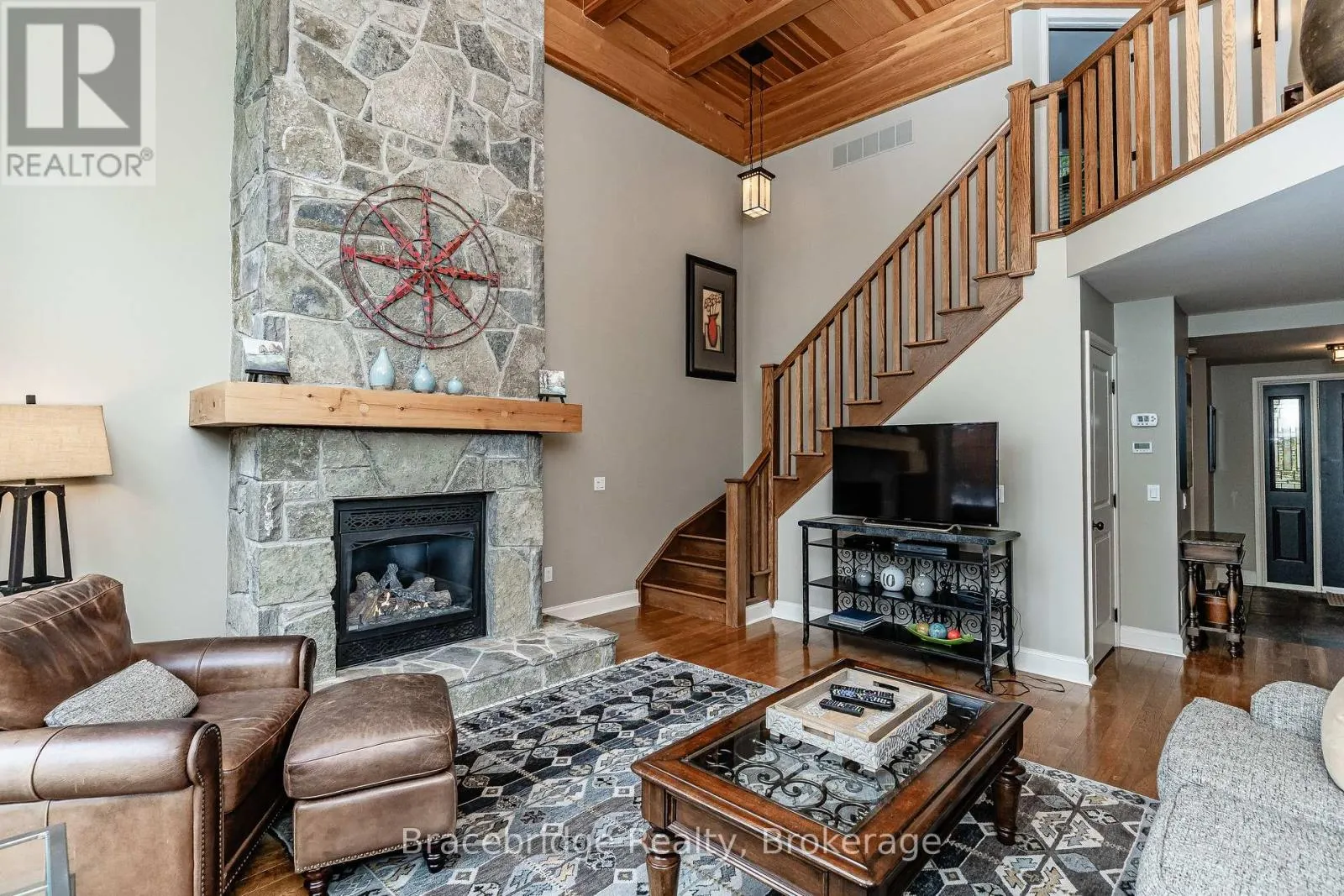 CARLING 5 W3 - 3876 MUSKOKA ROAD 118 ROAD W