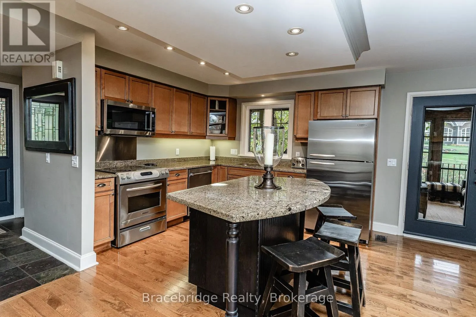 CARLING 5 W3 - 3876 MUSKOKA ROAD 118 ROAD W