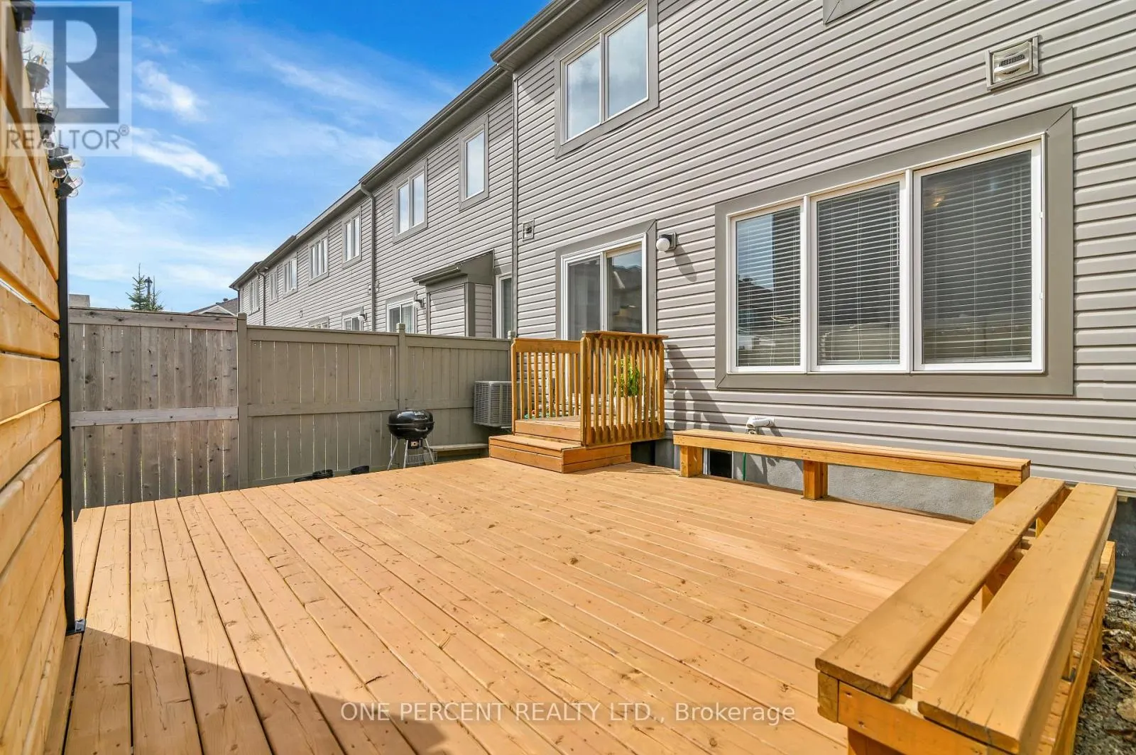 899 FAMEFLOWER STREET