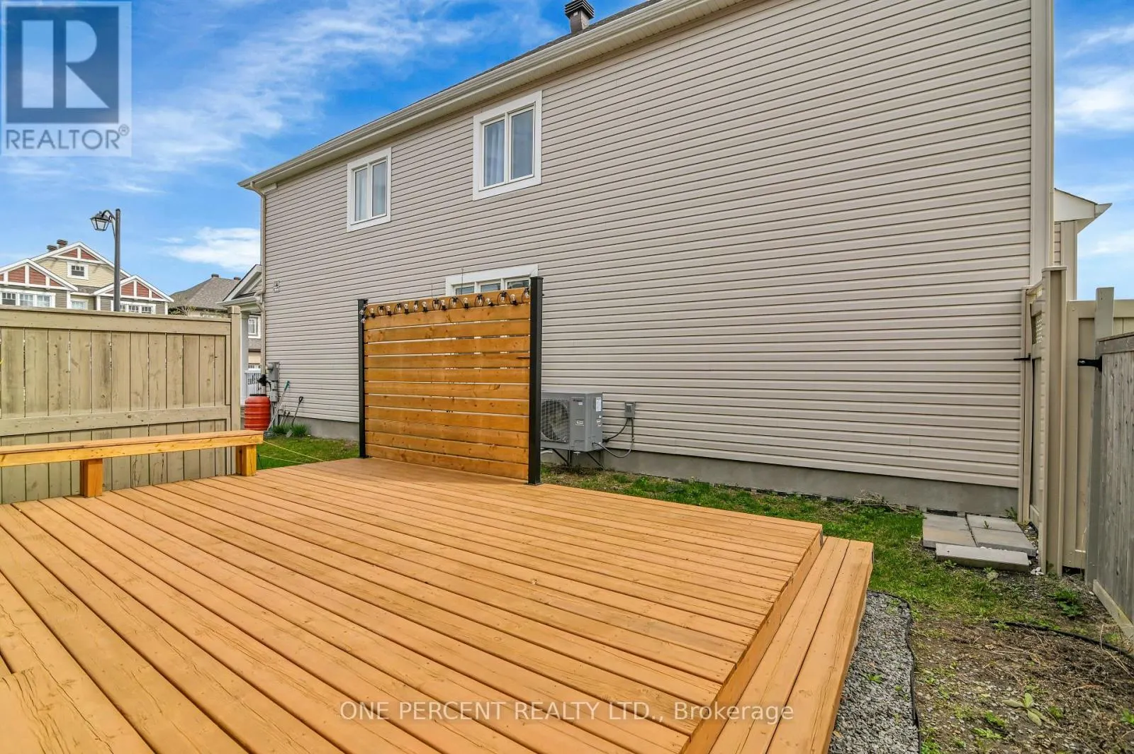 899 FAMEFLOWER STREET