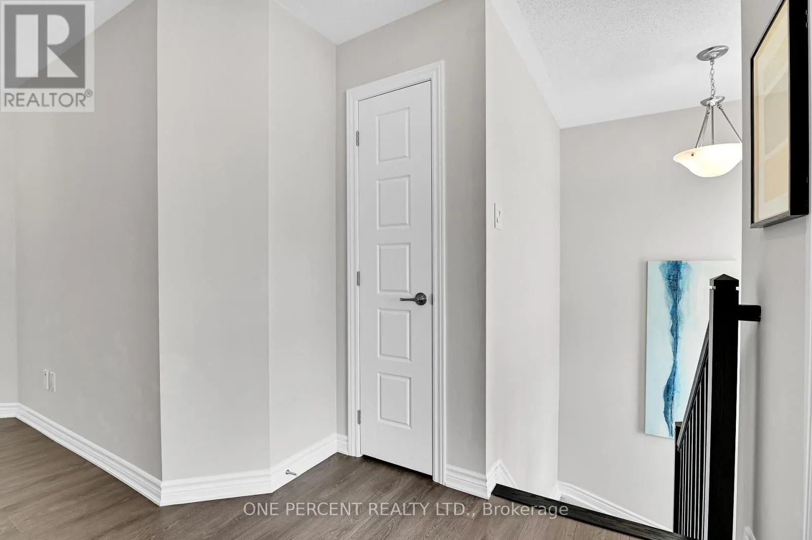 899 FAMEFLOWER STREET