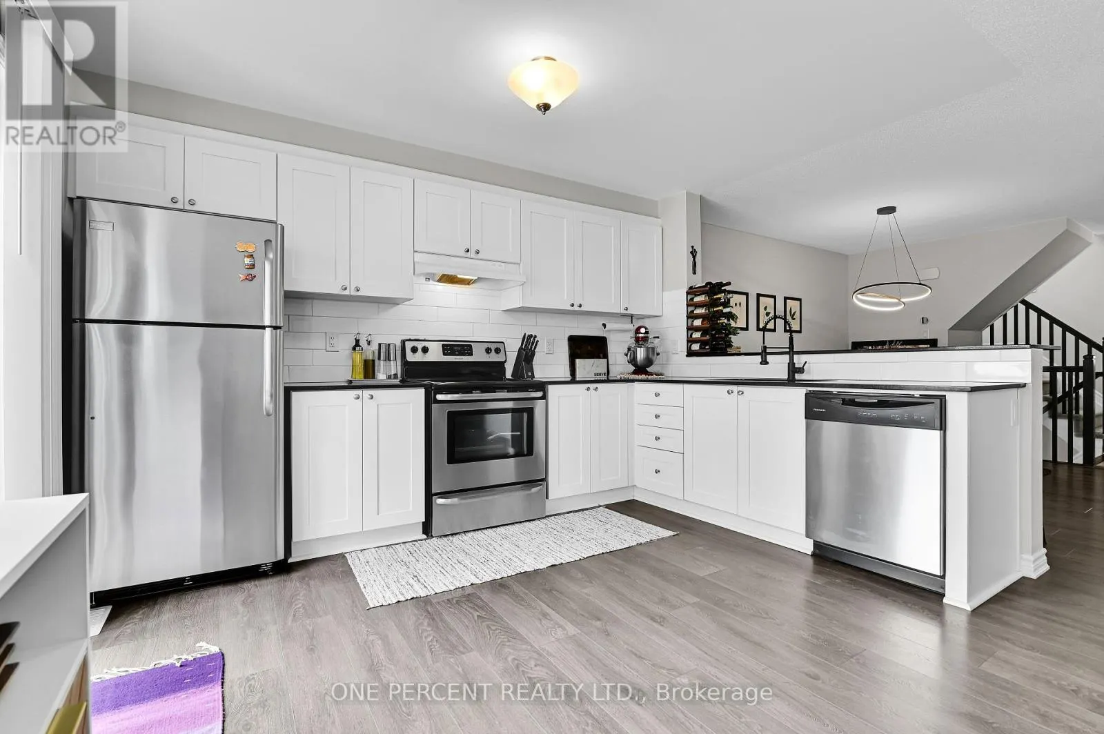 899 FAMEFLOWER STREET