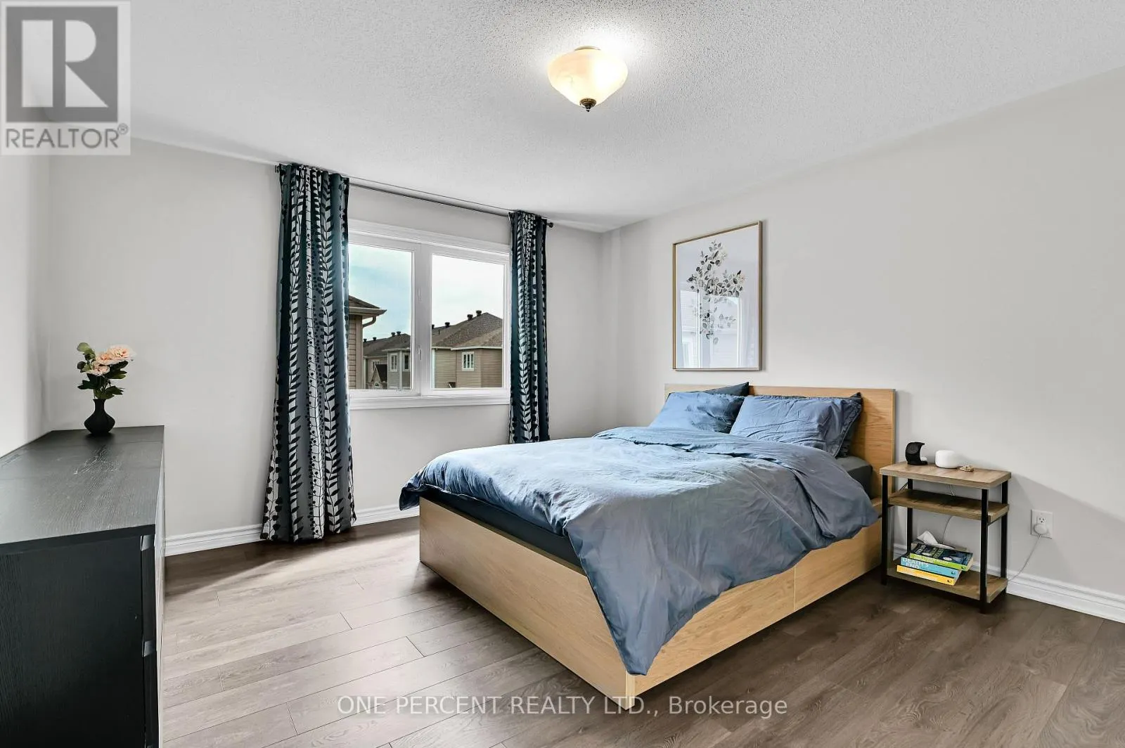899 FAMEFLOWER STREET