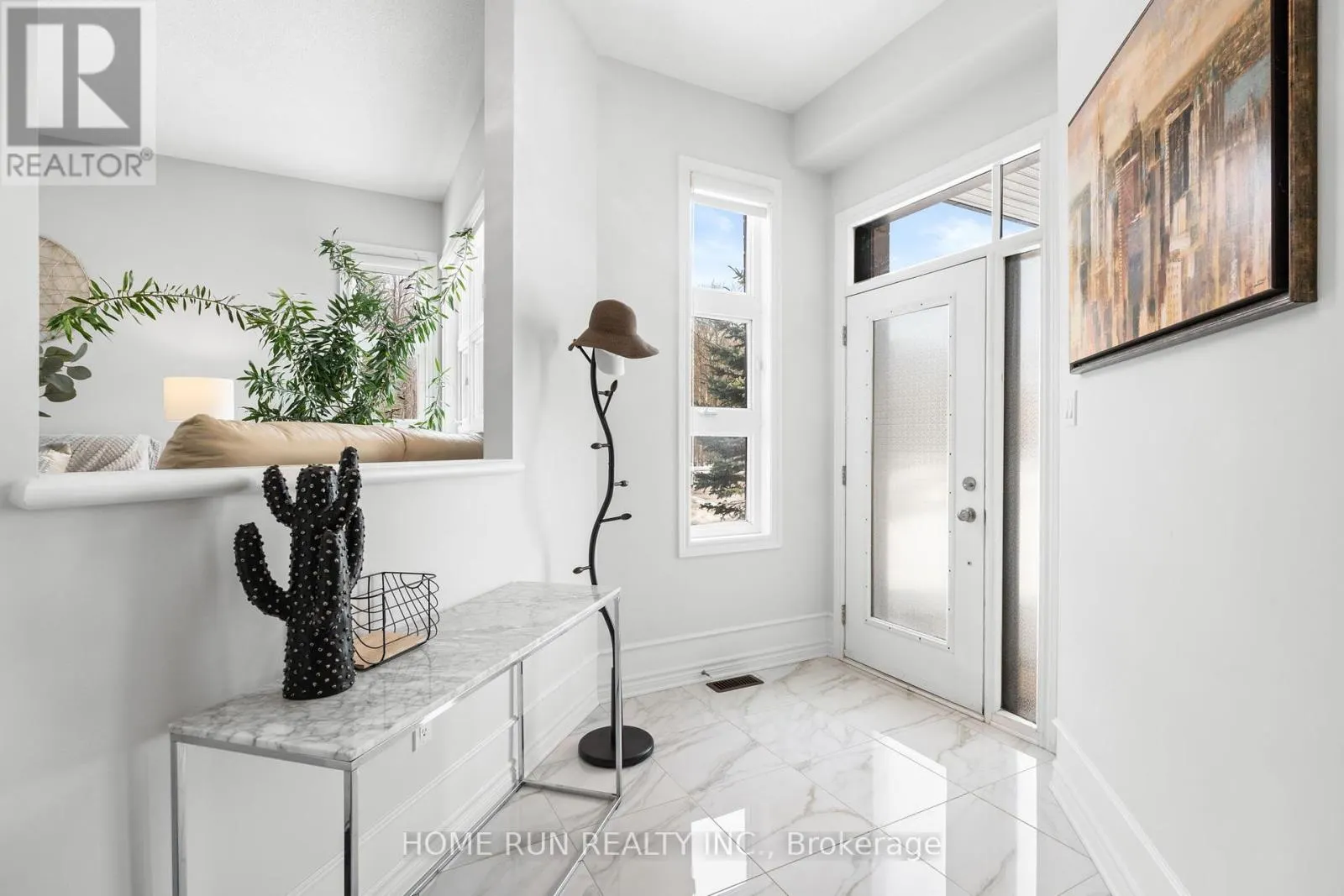 100 KINGHAVEN CRESCENT