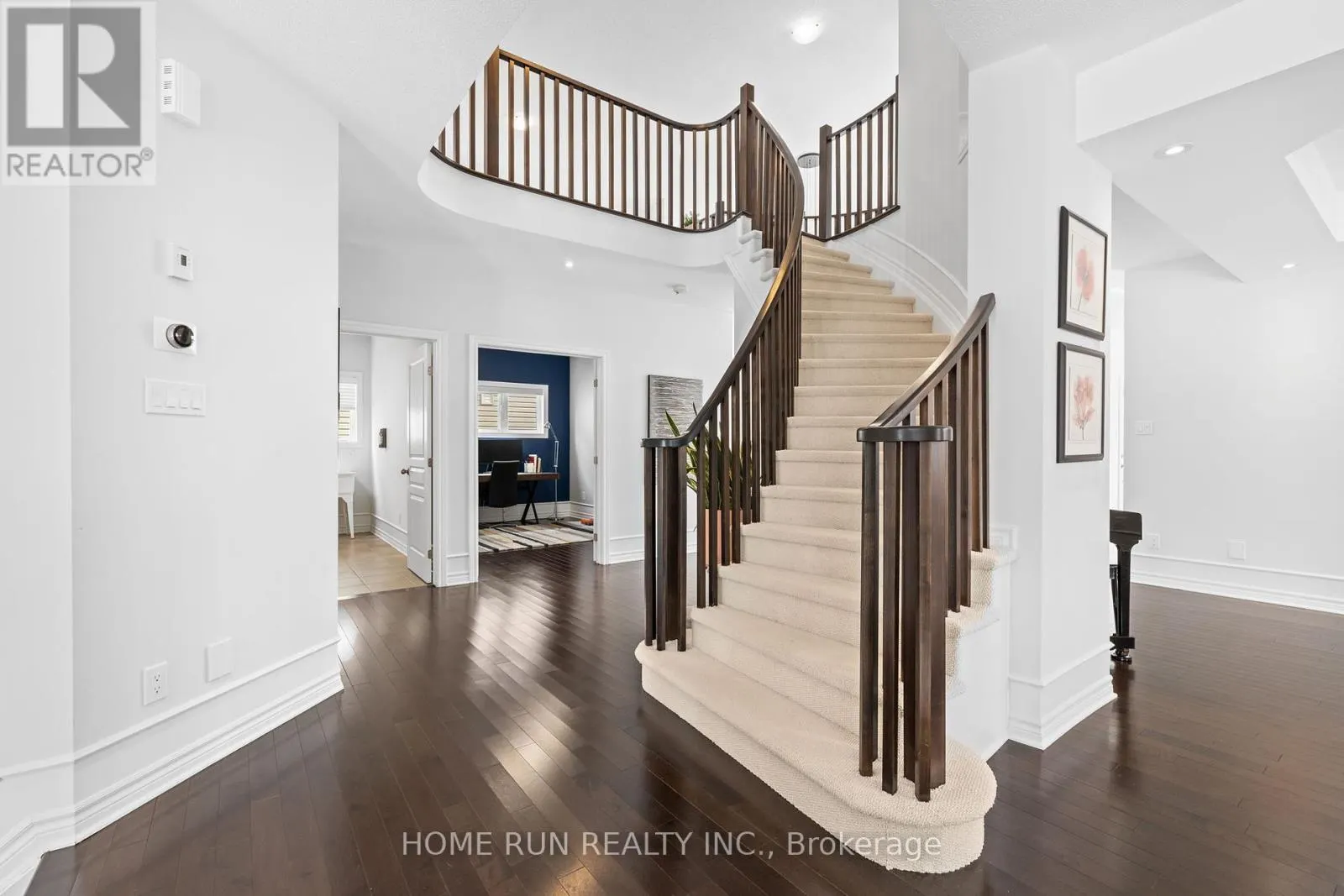 100 KINGHAVEN CRESCENT