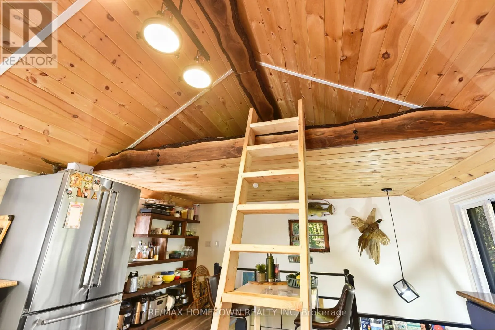 961 NARROWS LANE