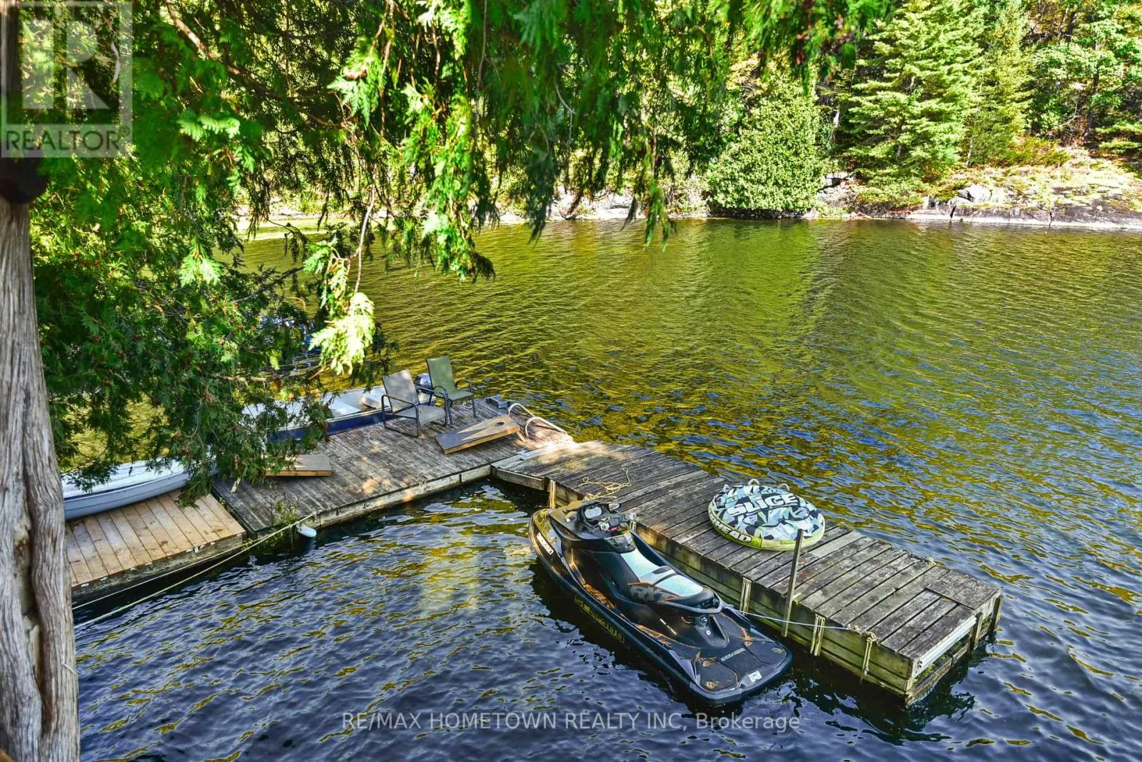 961 NARROWS LANE