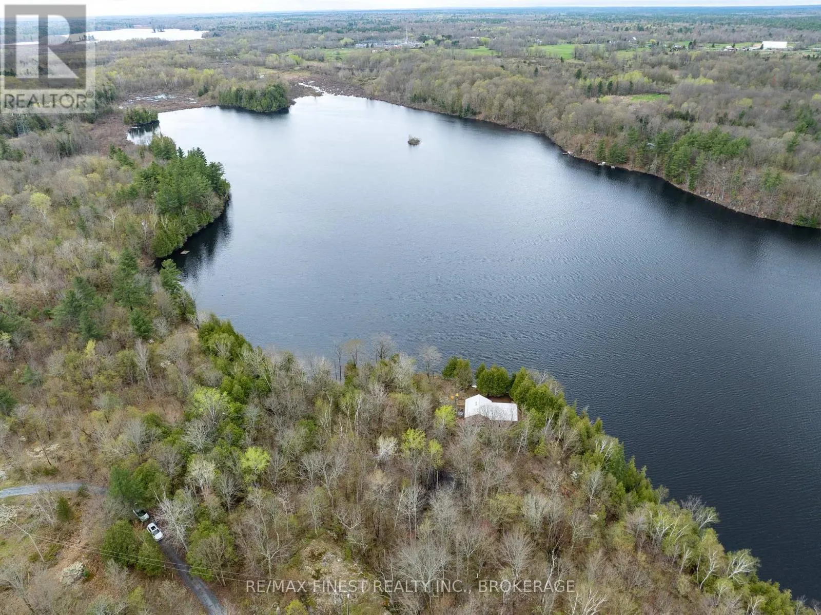 1407 ST ANDREWS LAKE LANE S