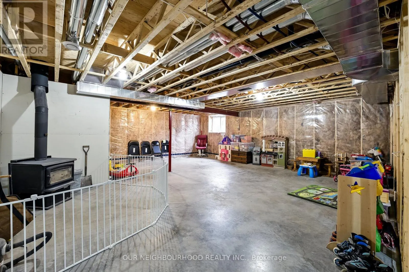37 HANSEN ROAD