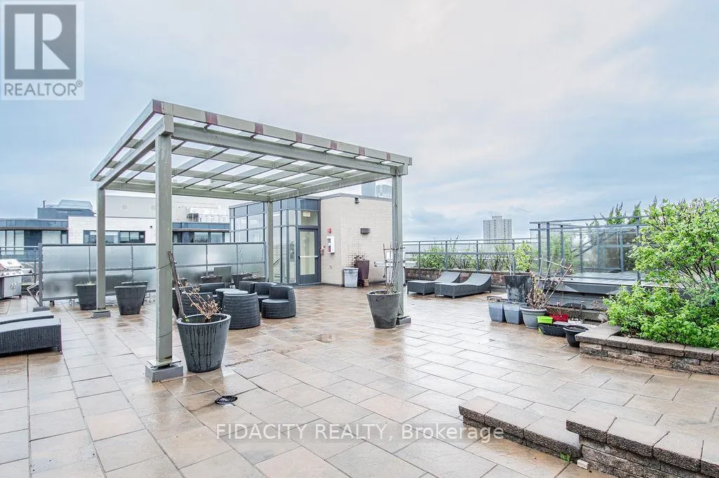 320 - 101 RICHMOND ROAD