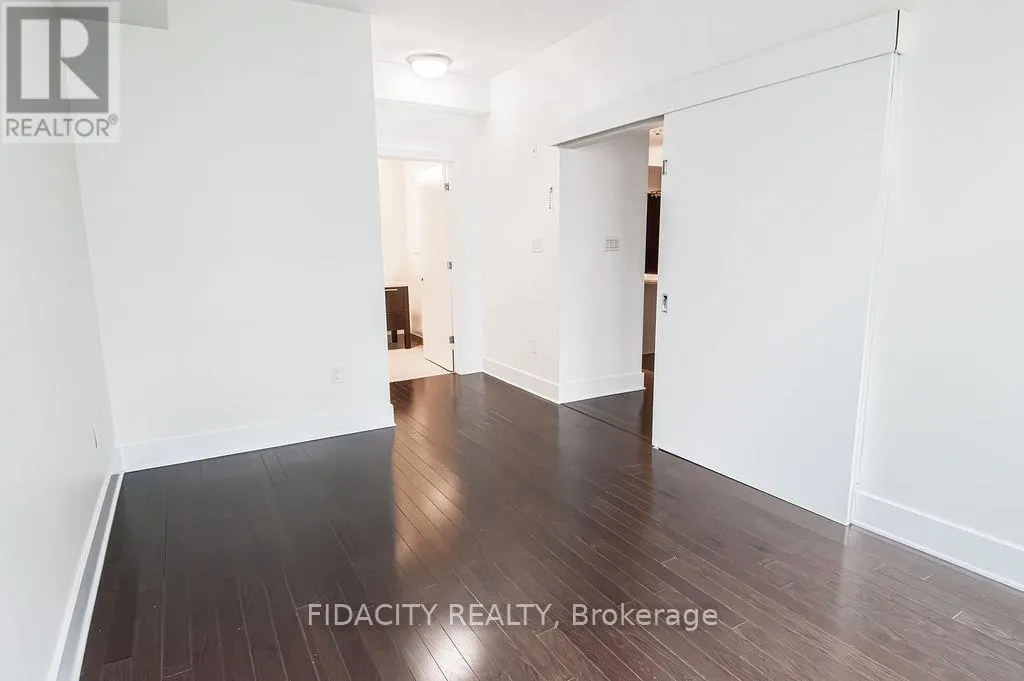 320 - 101 RICHMOND ROAD