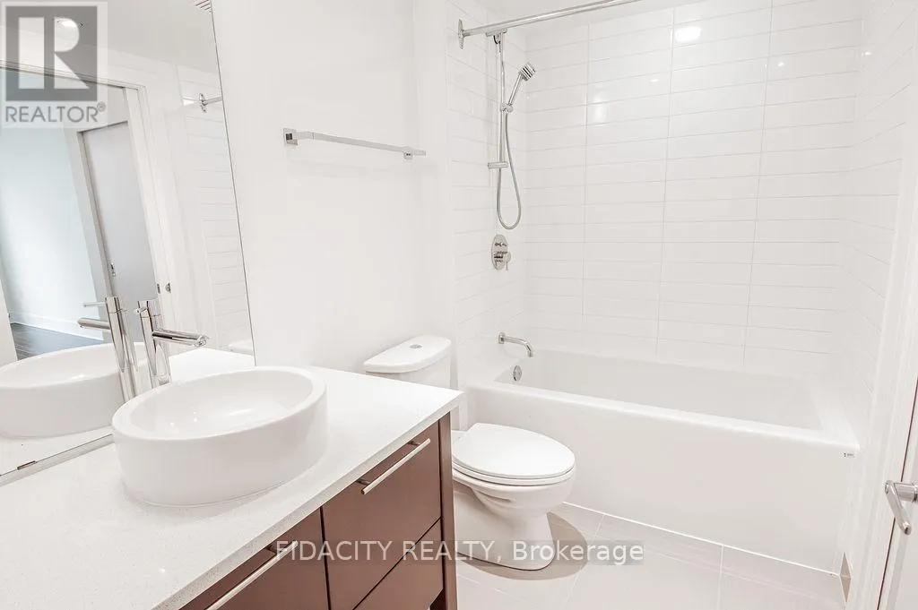 320 - 101 RICHMOND ROAD