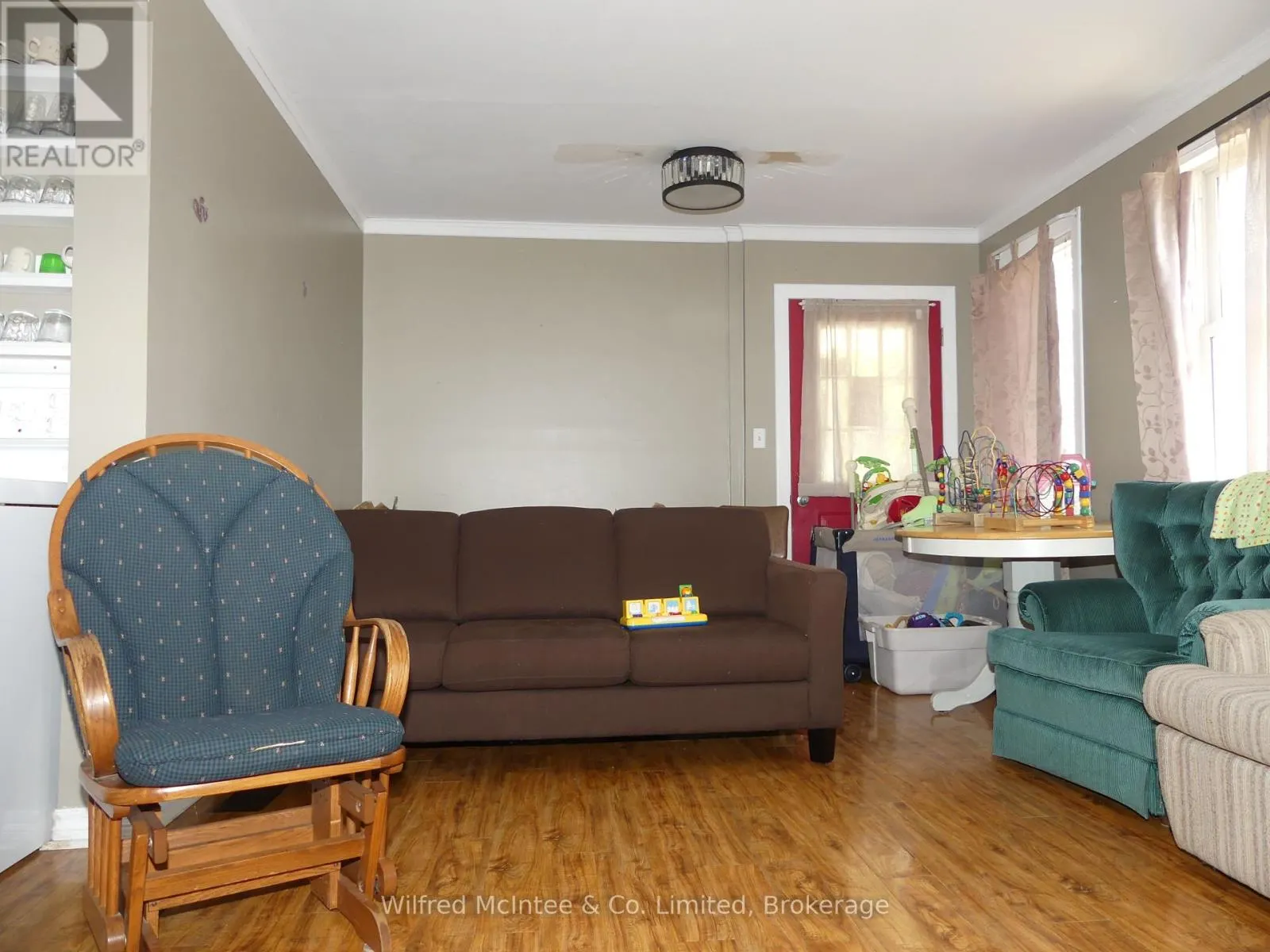 9 RATTENBURY STREET